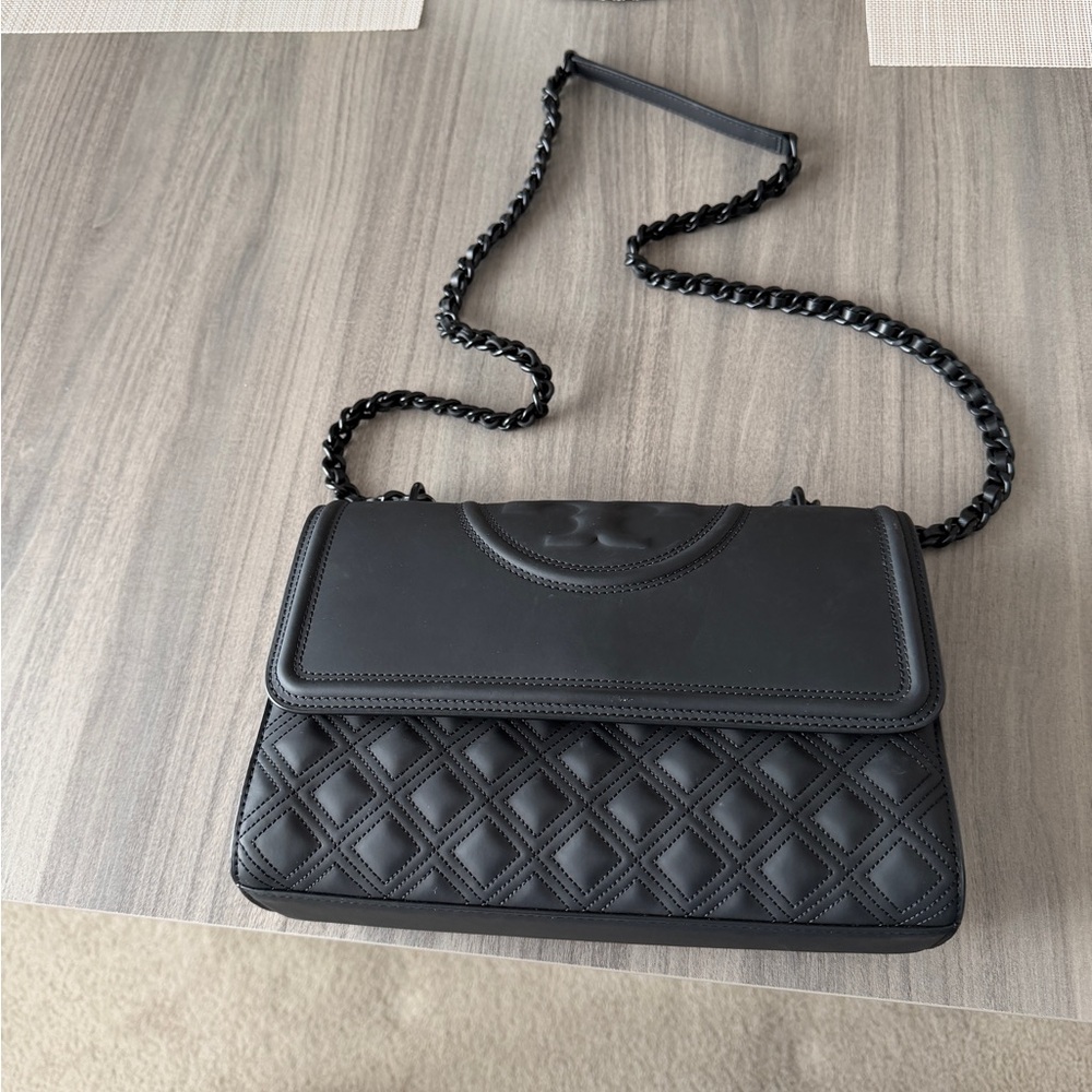 Tory Burch Fleming Matte Medium Shoulder Bag
